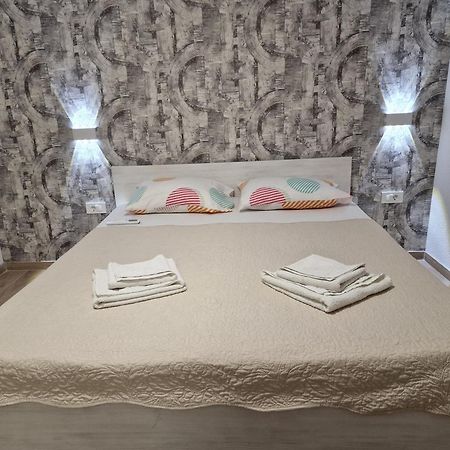 Apartments Julijana 2 Privlaka  Dış mekan fotoğraf